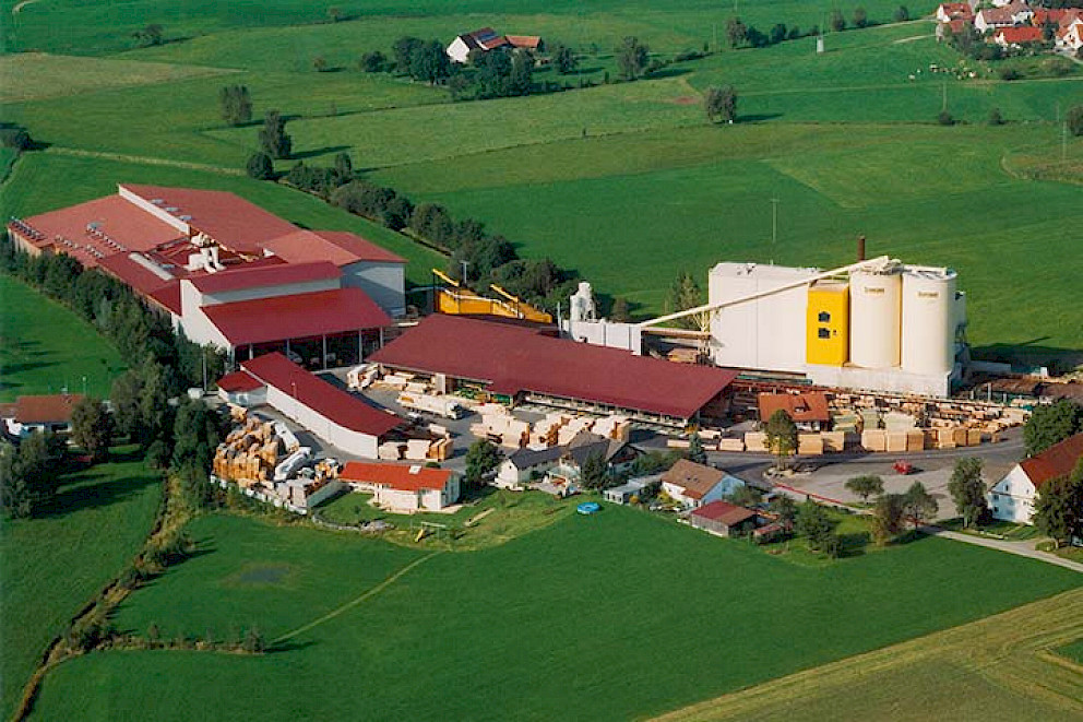 2004 - Inbetriebnahme des Biomasse-Heizkraftwerks biopower SKW.