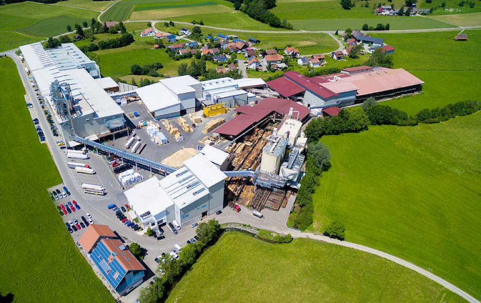 2017 - Inbetriebnahme der Produktionsanlage für Brettschichtholz-Deckenelemente